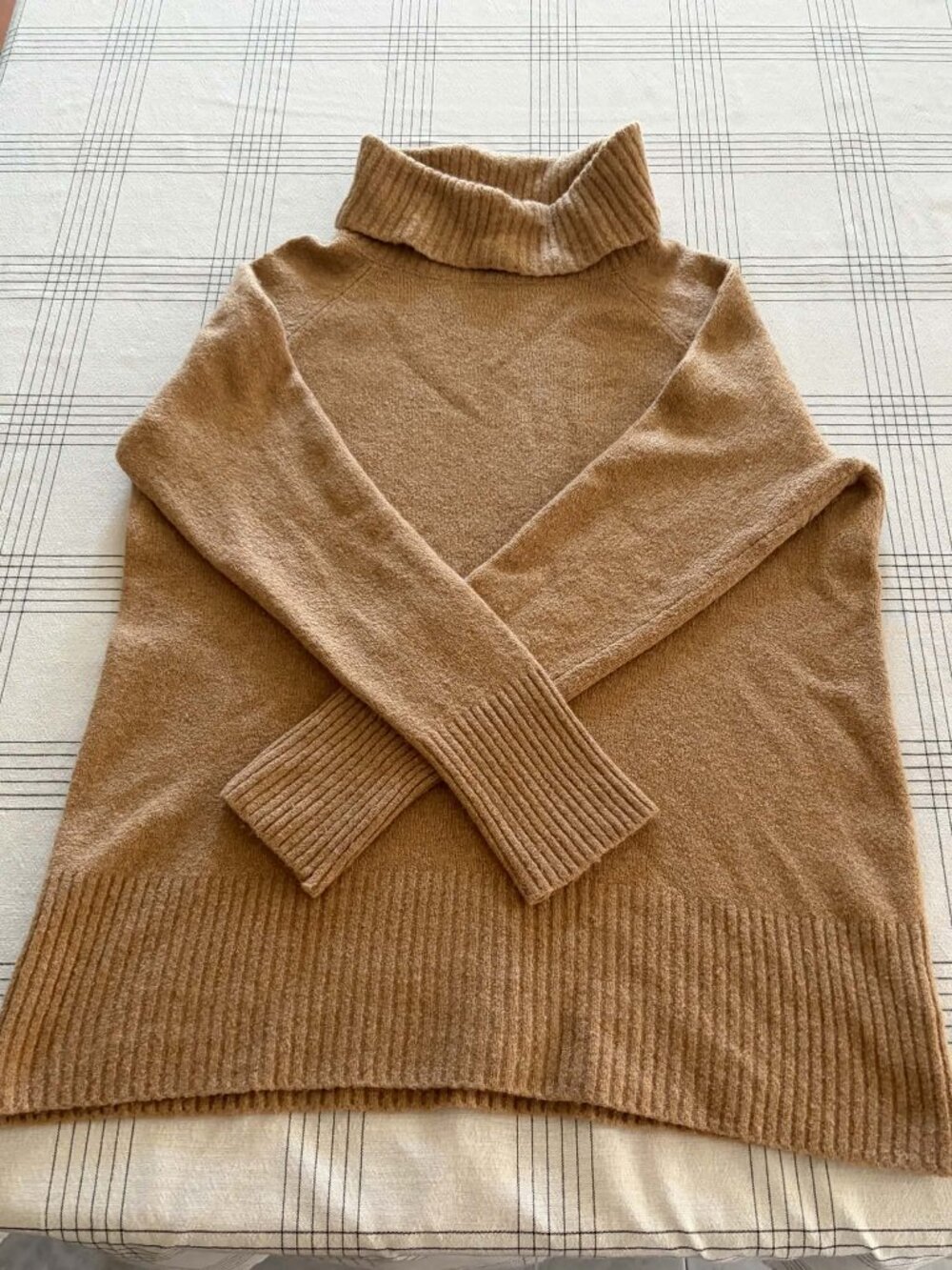 Goodthreads Women's Boucle Wool Blend Turtleneck Sweater in Camel-Large.